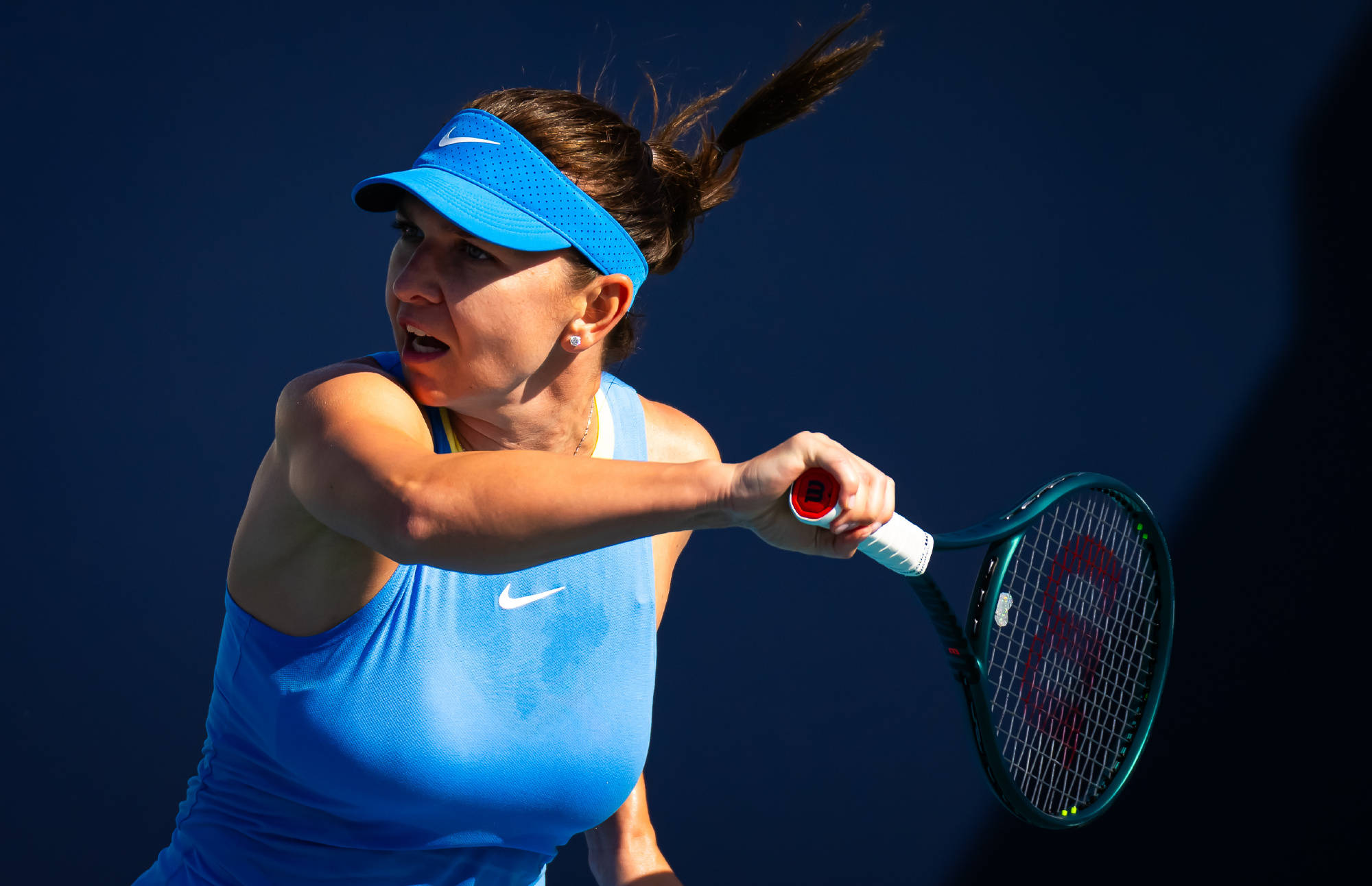 莎拉波娃在湖人比赛中战术调整,战术调整引发热议!引发球迷热议 莎拉波娃在湖人比赛中战术调整,战术调整引发热议!引发球迷热议