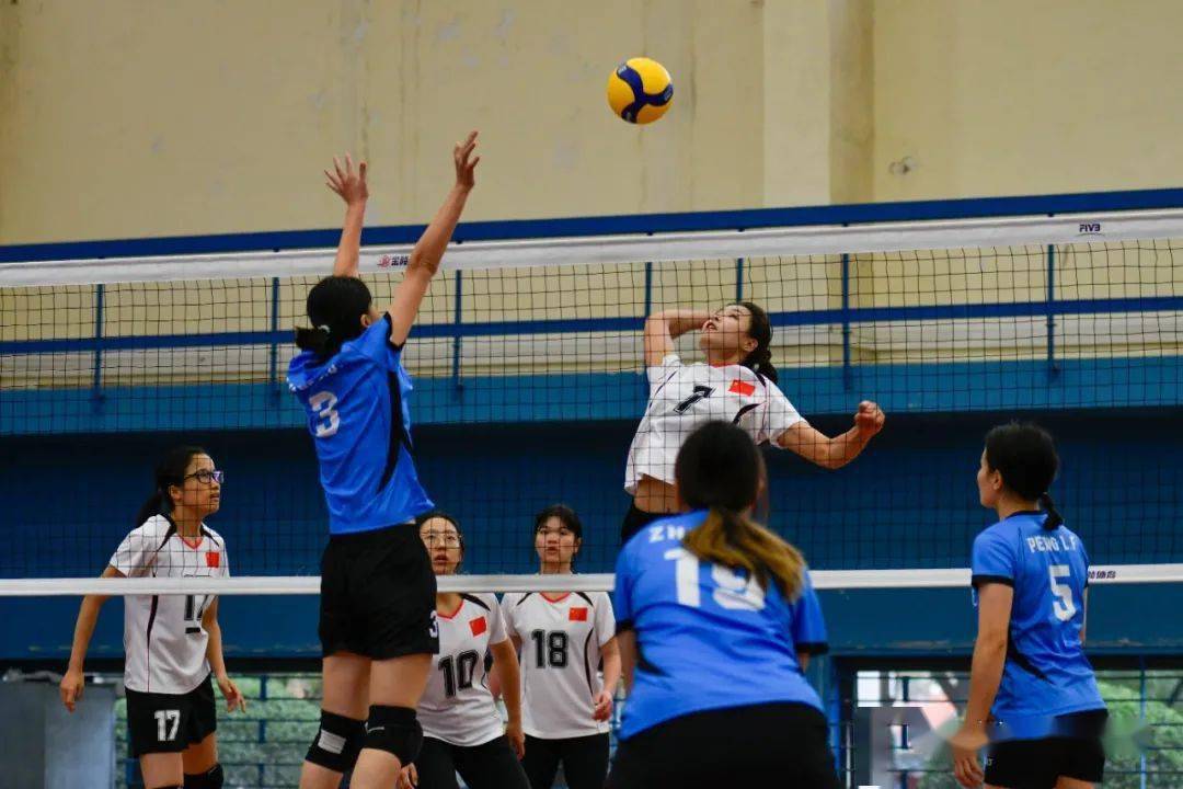 Doinb新星败北表现突出,雄鹿前途光明!赛场气氛高涨 Doinb新星败北表现突出,雄鹿前途光明!赛场气氛高涨